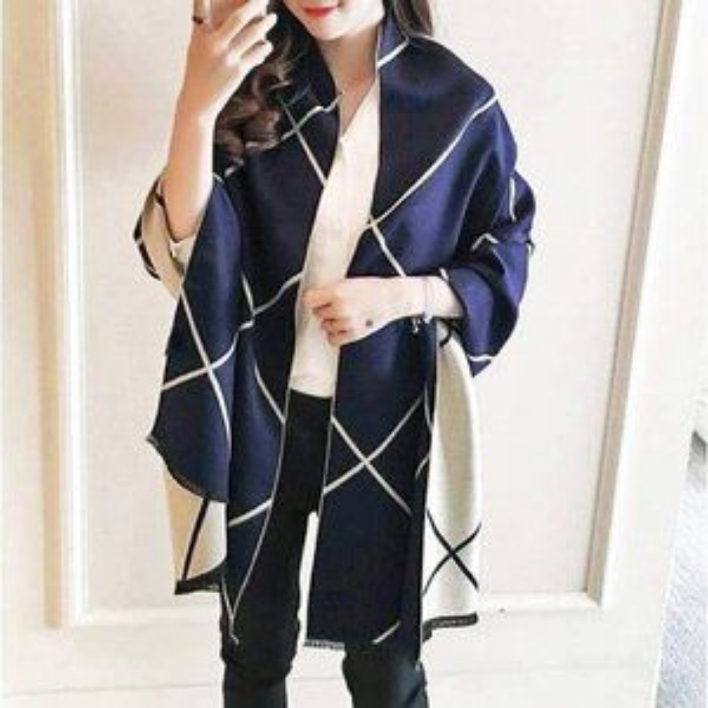 Sonja by Sonja Morgan Luxe Pashmina Plaid Travel Scarf Navy NWT